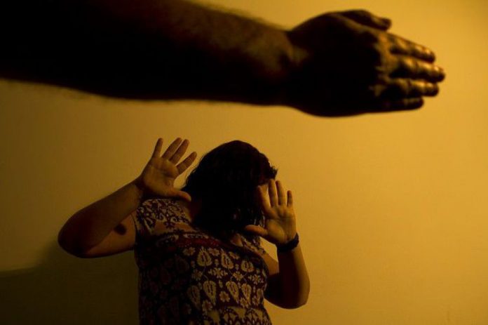 Clubes paulistas vão atuar no combate à violência contra a mulher