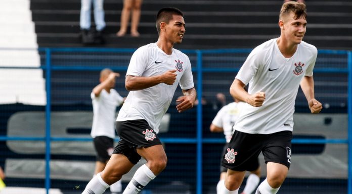 Corinthians toma susto, mas vence o Capital-TO