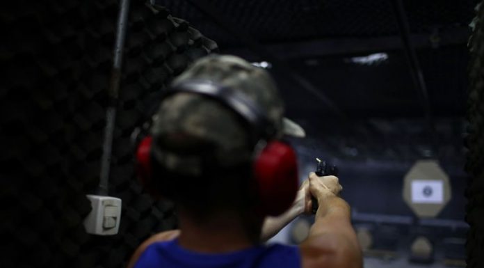 Defensores do porte de arma aguardam aprovação do novo texto