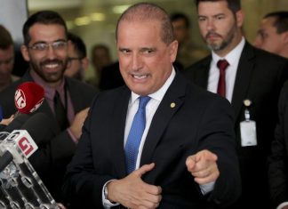 Governo não vai aumentar impostos, afirma Onyx