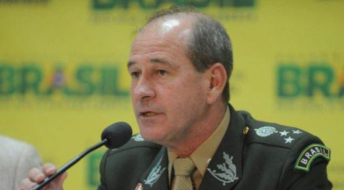 Ministro sugere regras diferenciadas para militares na Previdência