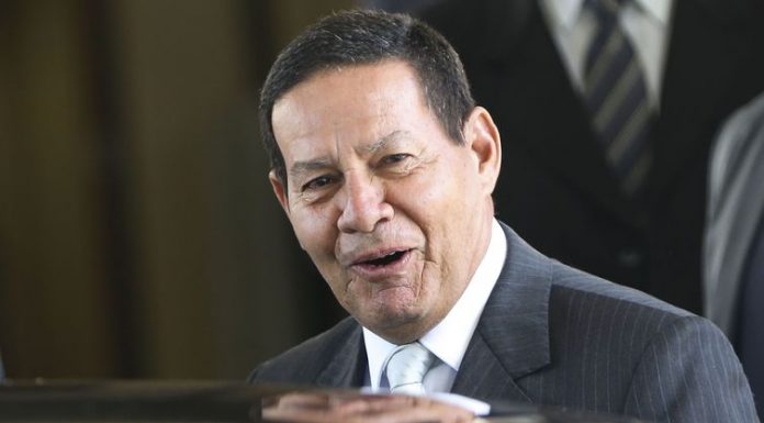 Mourão: Bolsonaro mostrará em Davos que não é “Átila, o Huno”.