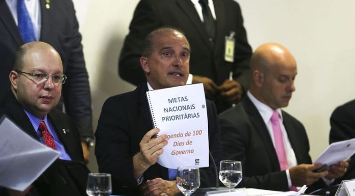 Reformas serão discutidas paralelamente às metas, afirma Onyx