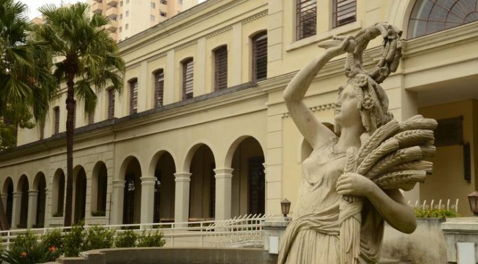 São Paulo comemora 465 anos com shows e museus abertos