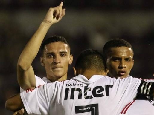 São Paulo goleia e vai enfrentar o Cruzeiro nas quartas