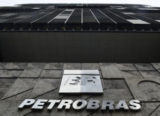 Após quatro anos de prejuízo, Petrobras volta a dar lucro