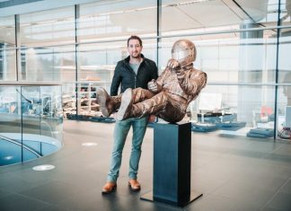 LINDA HOMENAGEM A AYRTON SENNA