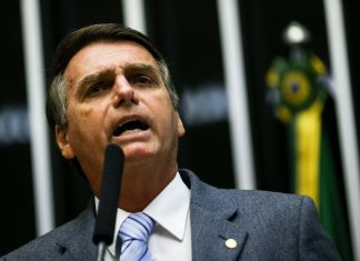 Bolsonaro pede apoio aos parlamentares para aprovar Previdência