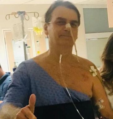 Bolsonaro está com pneumonia, mas permanece na unidade semi-intensiva