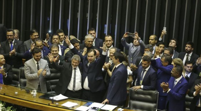 Rodrigo Maia (DEM) é reeleito presidente da Câmara dos Deputados