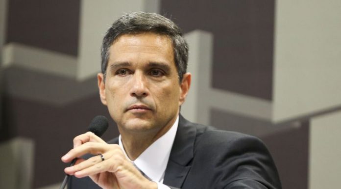 Campos Neto toma posse como presidente do Banco Central
