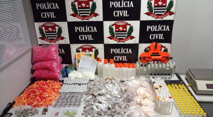 Polícia Civil apreende drogas e detém traficante na região central de Carapicuíba