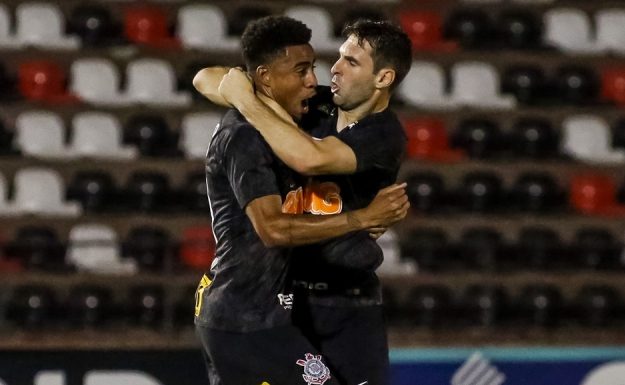 Corinthians vence o Botafogo-SP com gol do argentino Boselli