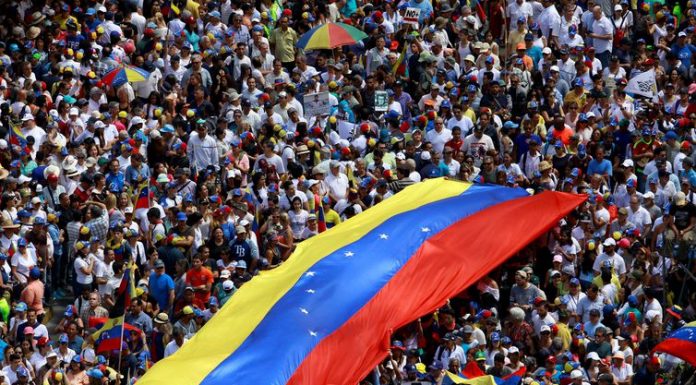 Governo confirma que 25 militares venezuelanos pediram asilo ao Brasil