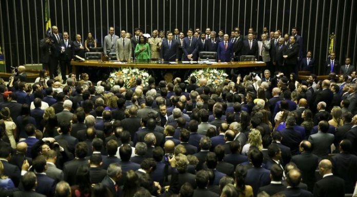 Partidos formalizam três blocos parlamentares na Câmara