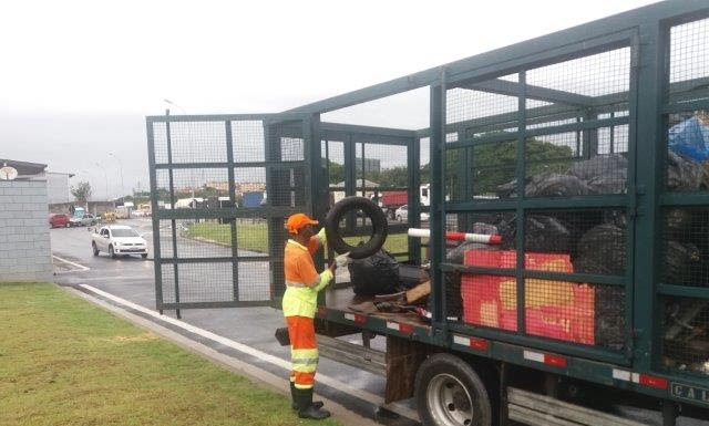 Mutirão contra o Aedes Aegypti retira 4 toneladas de lixo do Sistema Castello-Raposo e Trecho Oeste do Rodoanel