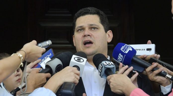 Alcolumbre defende aprovação da reforma da Previdência neste semestre