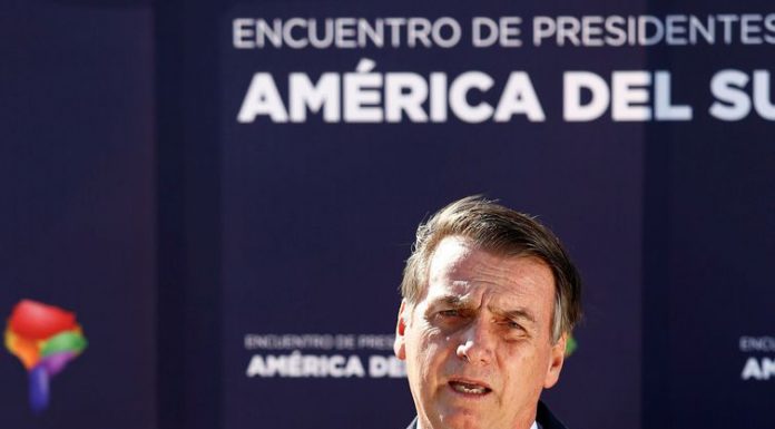 “Cada um deve responder por seus atos”, diz Bolsonaro sobre Temer