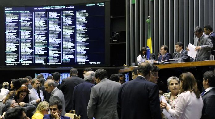 Câmara aprova projeto que torna crime assédio moral no trabalho