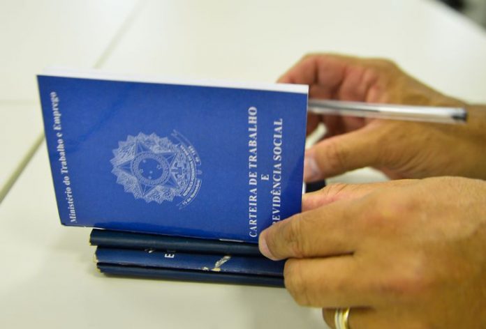 Centro de Apoio ao Trabalho em SP oferece 2,4 mil vagas de empregos