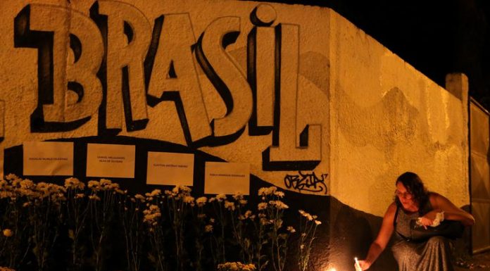 Polícia apreende menor suspeito de organizar massacre em Suzano