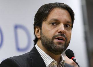 Por atraso em obra, governo paulista vai romper contrato do monotrilho