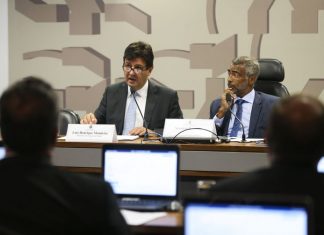 Saúde pretende regularizar situação de médicos cubanos no Brasil