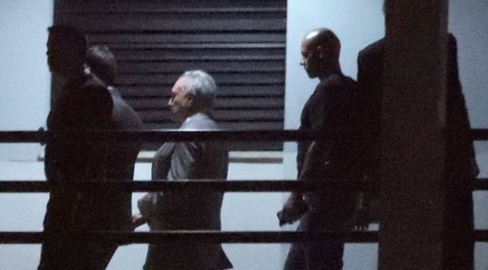 Temer fica em silêncio durante interrogatório na Polícia Federal