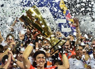 TRICAMPEÃO Corinthians bate o São Paulo na final