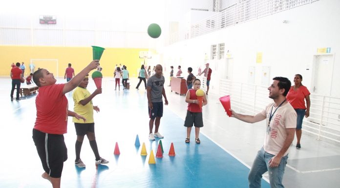 Crianças autistas participam de atividades esportivas em Taboão da Serra