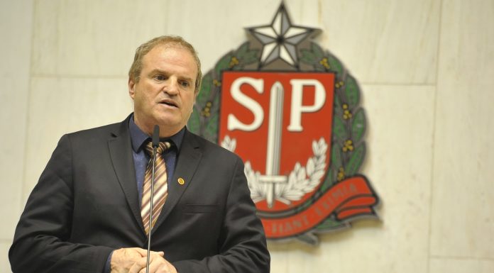 Deputado Cezar e Dr. Pedro Tobias pedem celeridade nos agendamentos de radioterapias no Estado