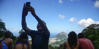 Acesso ao Cristo é liberado, e turistas voltam a procurar monumento