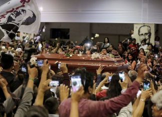 Corpo de ex-presidente do Peru é velado em Lima