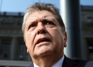 Ex-presidente do Peru se mata ao receber ordem de prisão