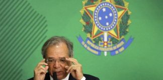 Guedes diz que país não pode ficar parado esperando a reforma