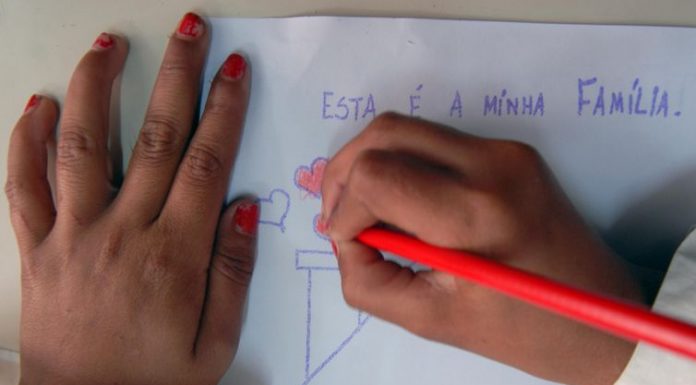 MEC prepara material para explicar nova política de alfabetização