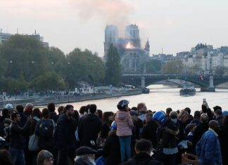 Incêndio na Catedral de Notre-Dame: Não há informações sobre feridos, diz governo Francês