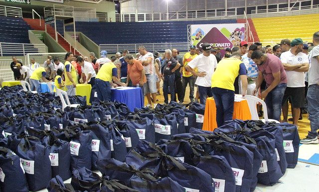 Prefeitura de Barueri inicia entrega de uniformes para o Campeonato Amador 2019