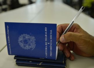 Abril tem a maior criação de emprego formal para o mês desde 2013