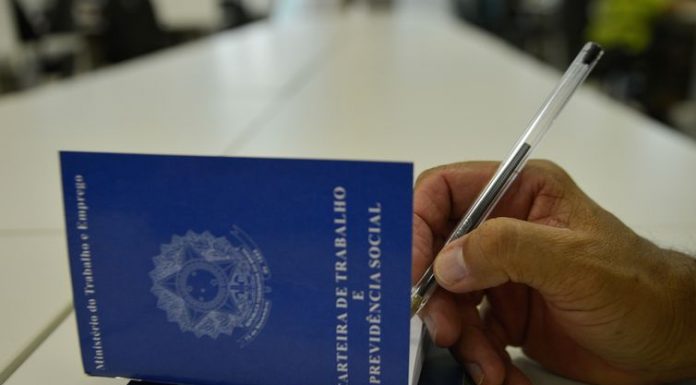 Abril tem a maior criação de emprego formal para o mês desde 2013