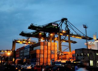 Balança comercial tem superávit de US$ 6,061 bilhões em abril