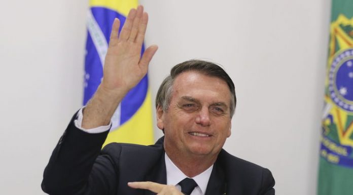Bolsonaro diz que governo vai corrigir tabela do Imposto de Renda