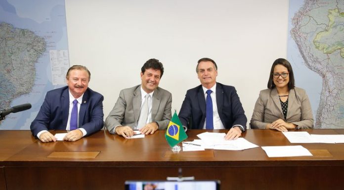 Bolsonaro: tendência do governo é vetar franquia de bagagem