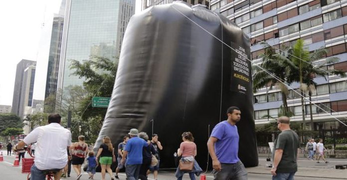 Campanha educativa sobre descarte de lixo começou neste domingo em SP
