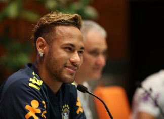 Após depor na polícia, Neymar diz que está muito tranquilo
