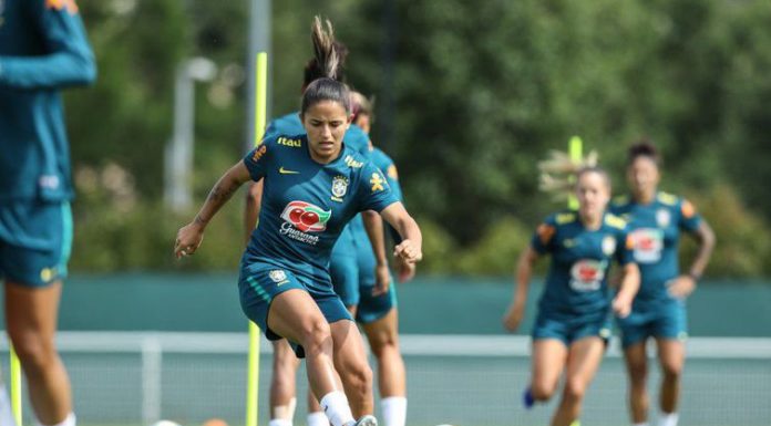 Com o grupo completo, seleção feminina faz primeiro treino em Grenoble
