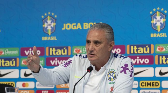 Fernandinho pode substituir Casemiro na próxima partida, diz Tite
