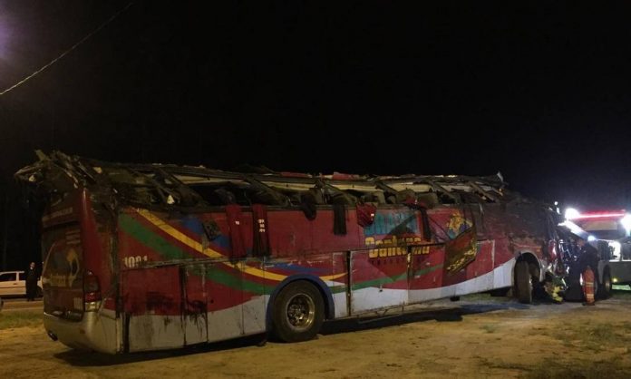 onibus-campos-jordao-acidente