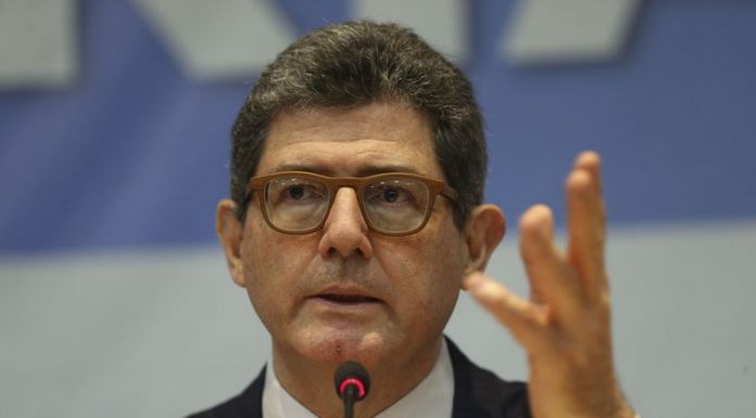 Presidente do BNDES pede demissão