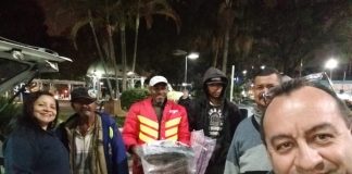 Membros de Grupo de WhatsApp se unem para amenizar o frio de moradores de ruas em Jandira